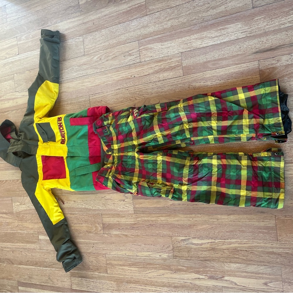 Burton Boys snowboard suit